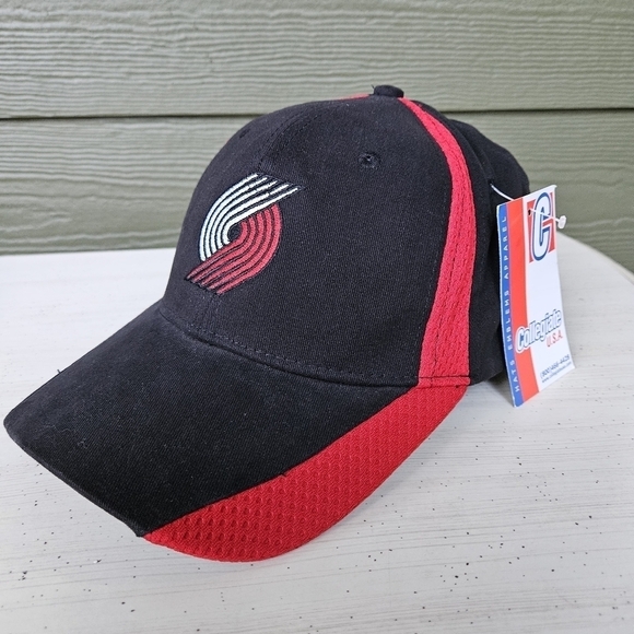 VTG Portland Trail Blazers Wells Fargo O/S Hat Black Red Adjustable Baseball Cap - Picture 1 of 9